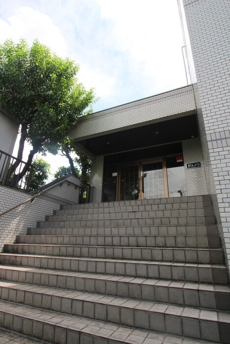 ジュノウの物件外観写真