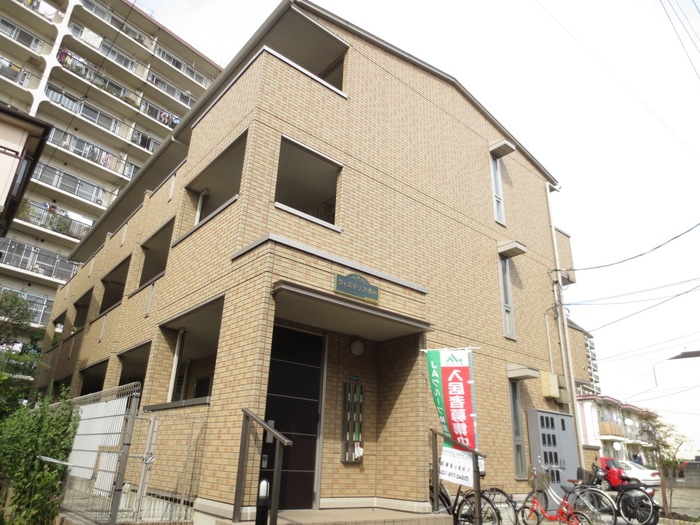 ウィステリア秀和の物件外観写真