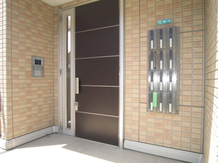 ウィステリア秀和の物件外観写真