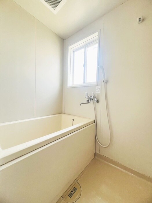 サニーハイツ園生の物件内観写真