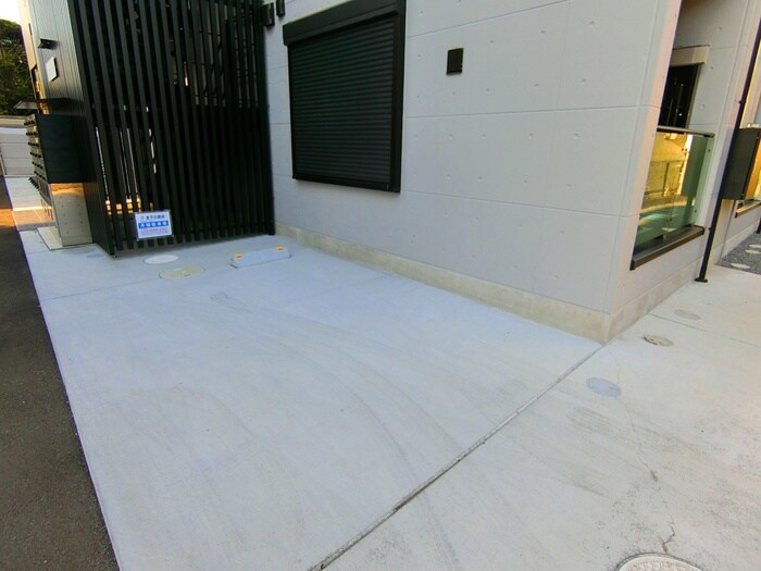 エクセラン所沢の物件外観写真