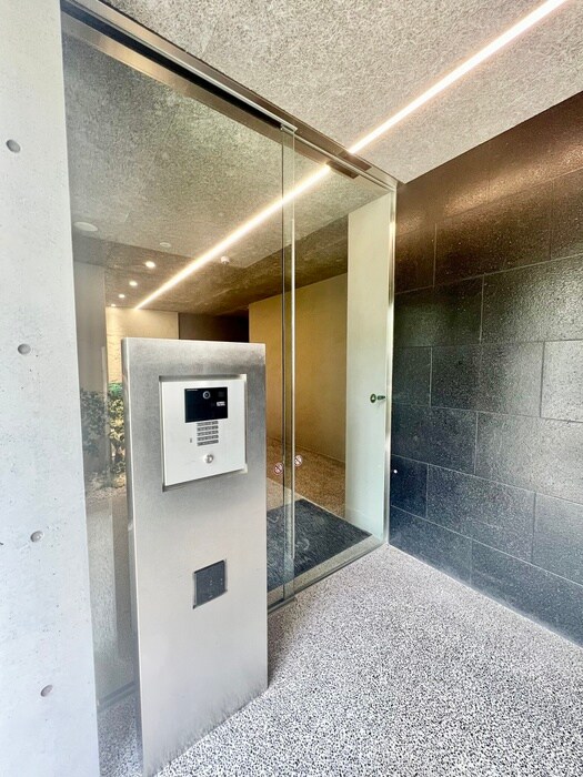 Roots新都心の物件外観写真