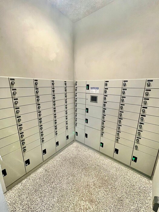 Roots新都心の物件外観写真