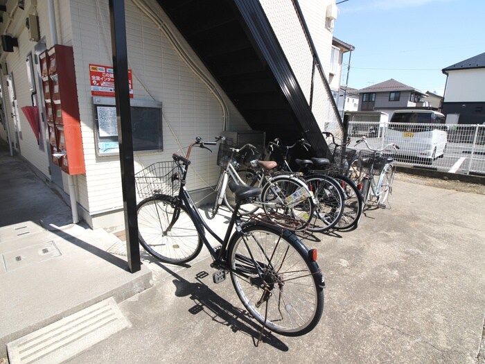 レオパレスK・I・Tの物件外観写真