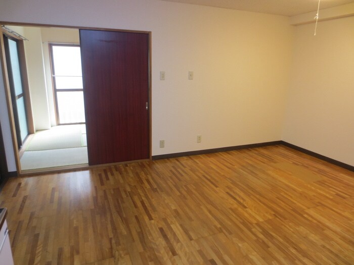 第一マジマハイツ春待月の物件内観写真