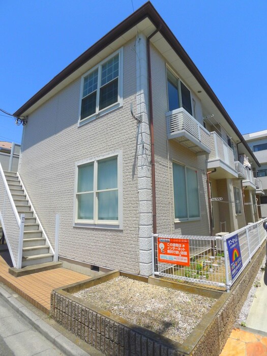 サニーホームズの物件外観写真