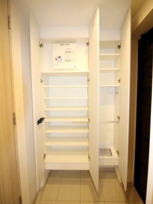 グレイスコート岩本町の物件内観写真