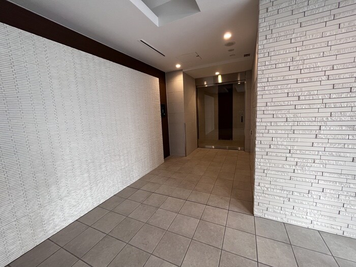 グレイスコート岩本町の物件外観写真