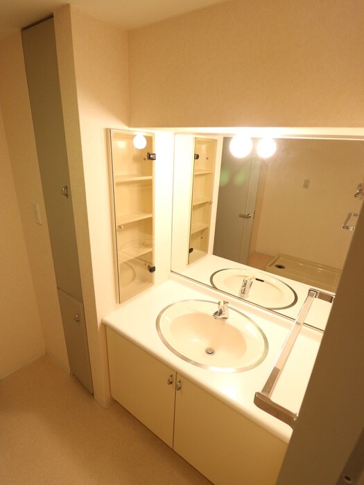 アクシス調布の物件内観写真