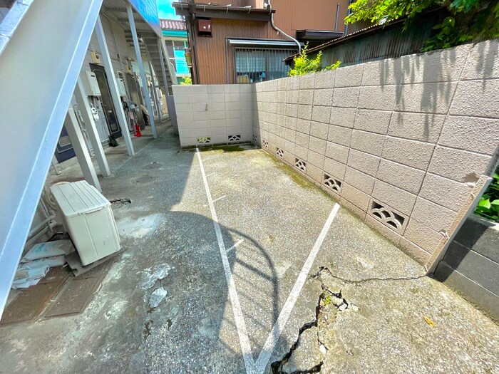 ヴィラ第二白楽の物件外観写真