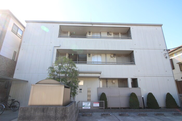 カーサヴィエントの物件外観写真