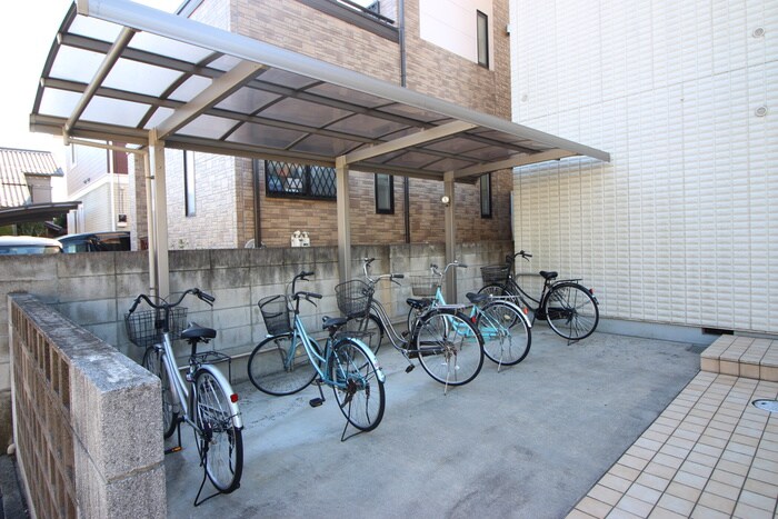 カーサヴィエントの物件外観写真