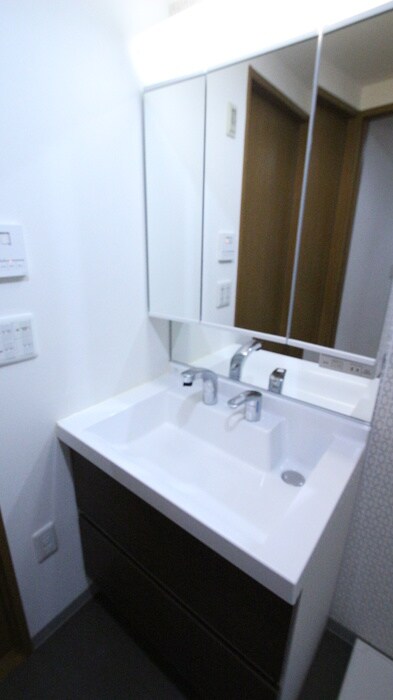 品川ｼ-ｻｲﾄﾞﾋﾞｭ-ﾀﾜ-1号棟の物件内観写真