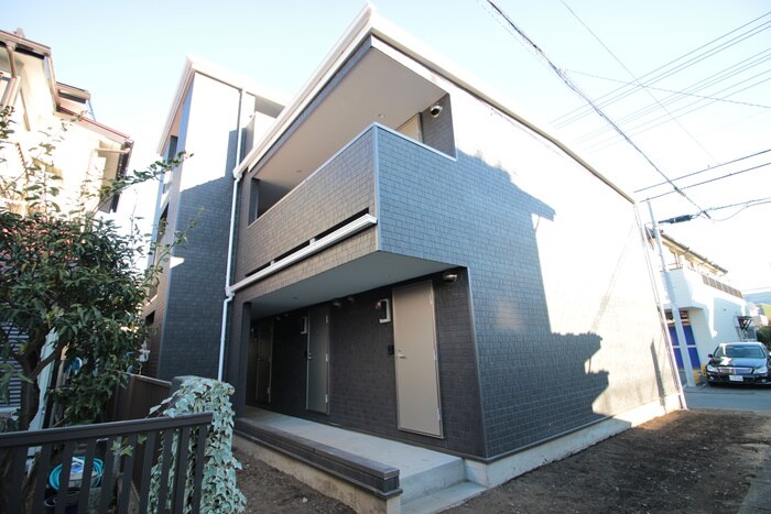 カーサ・デ・ナル鶴間の物件外観写真