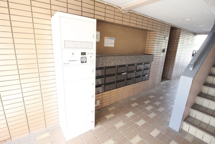 第一秀恵レジデンスの物件外観写真