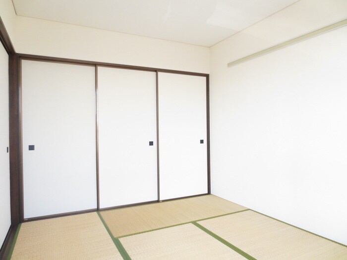 シャトル中山の物件内観写真