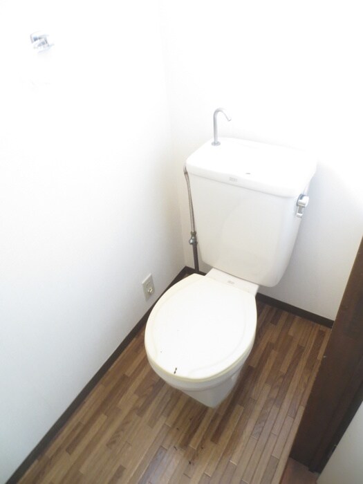 シャトル中山の物件内観写真