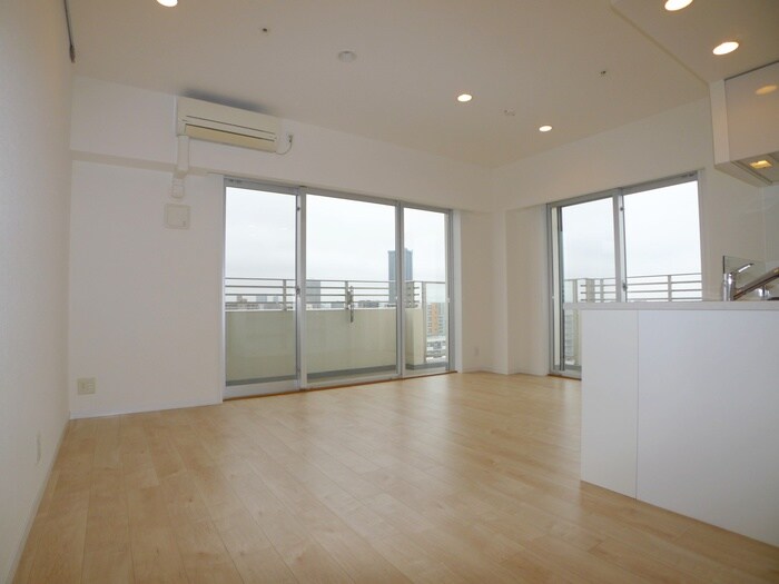 ﾛｲﾔﾙﾊﾟｰｸｽﾀﾜｰ南千住の物件内観写真