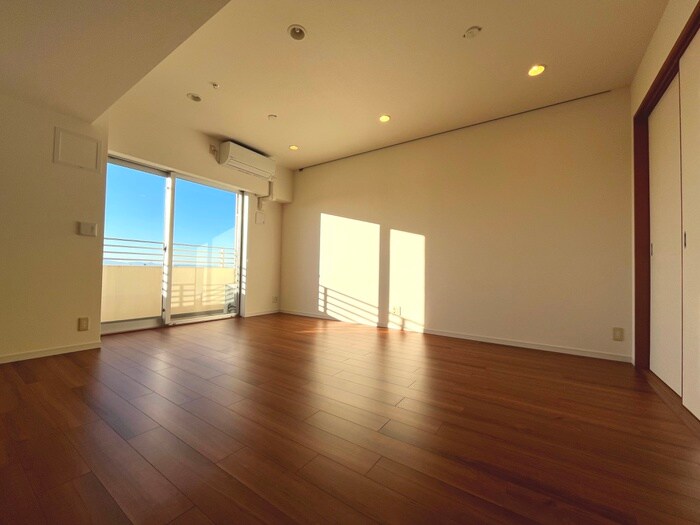 ﾛｲﾔﾙﾊﾟｰｸｽﾀﾜｰ南千住の物件内観写真