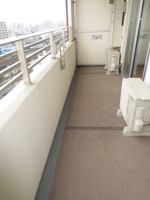 ﾛｲﾔﾙﾊﾟｰｸｽﾀﾜｰ南千住の物件内観写真