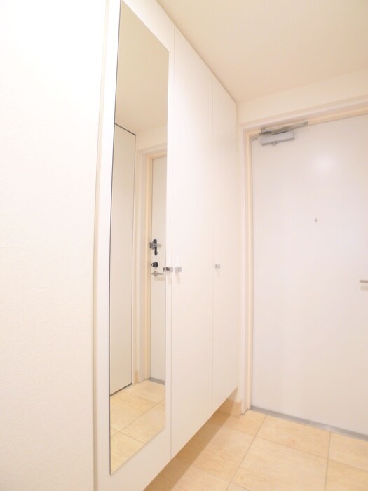 ﾛｲﾔﾙﾊﾟｰｸｽﾀﾜｰ南千住の物件内観写真