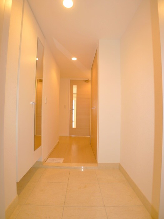 ﾛｲﾔﾙﾊﾟｰｸｽﾀﾜｰ南千住の物件内観写真