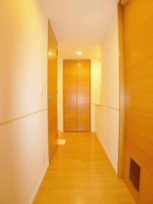 ﾛｲﾔﾙﾊﾟｰｸｽﾀﾜｰ南千住の物件内観写真