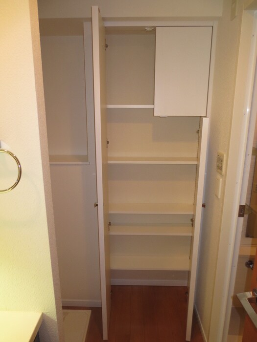 ﾛｲﾔﾙﾊﾟｰｸｽﾀﾜｰ南千住の物件内観写真