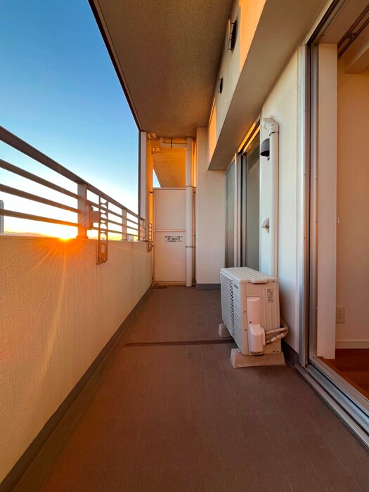 ﾛｲﾔﾙﾊﾟｰｸｽﾀﾜｰ南千住の物件内観写真