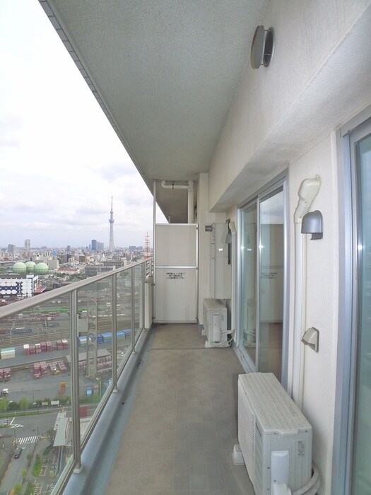 ﾛｲﾔﾙﾊﾟｰｸｽﾀﾜｰ南千住の物件内観写真