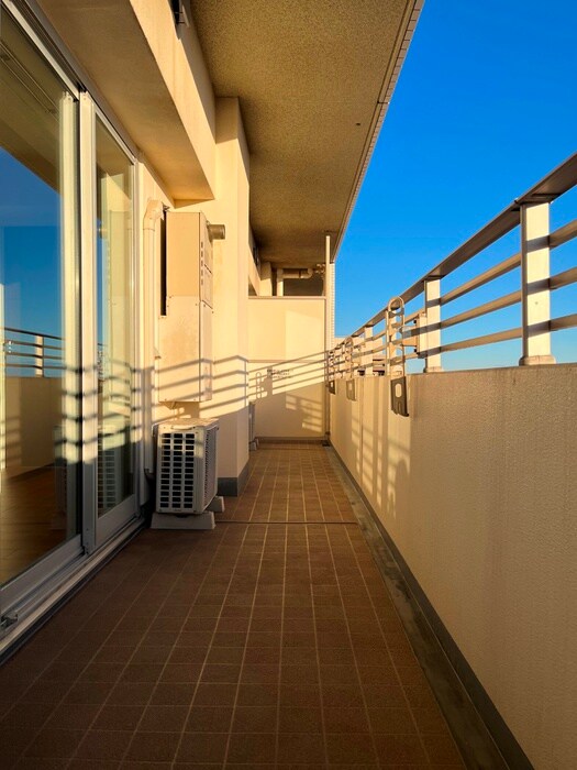 ﾛｲﾔﾙﾊﾟｰｸｽﾀﾜｰ南千住の物件内観写真