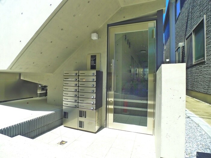 LANDS梅島の物件外観写真