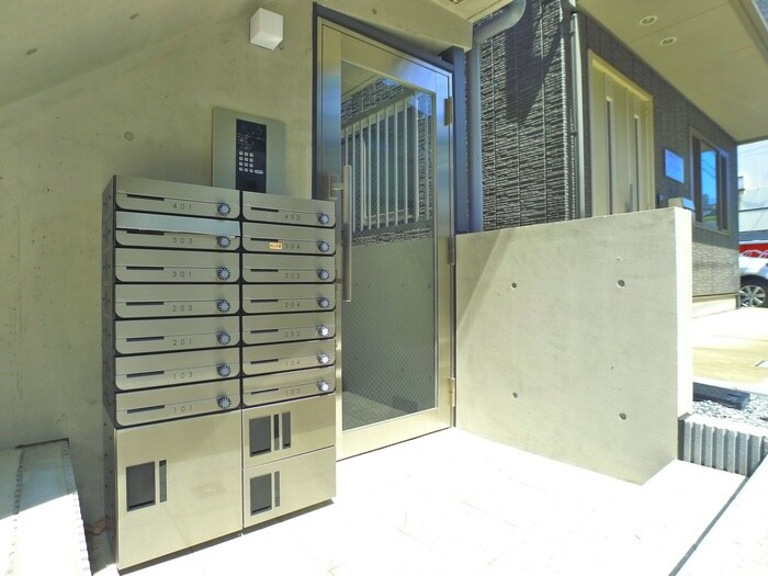 LANDS梅島の物件外観写真