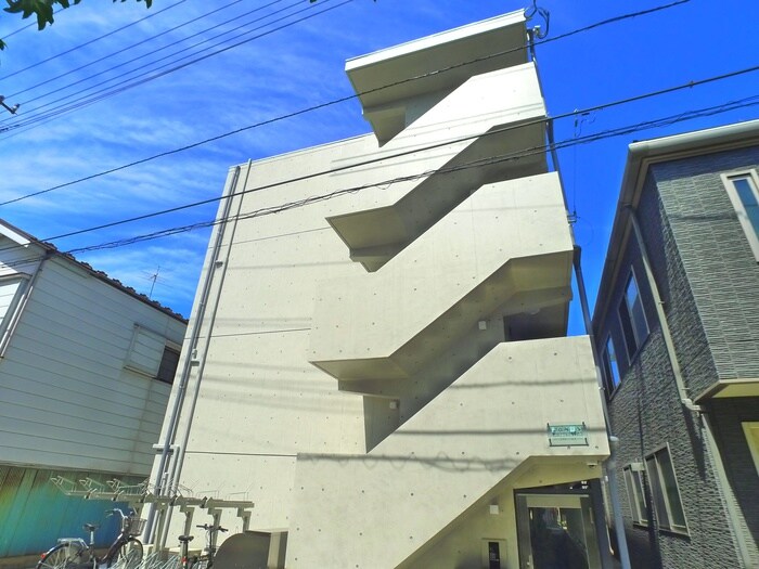 LANDS梅島の物件外観写真