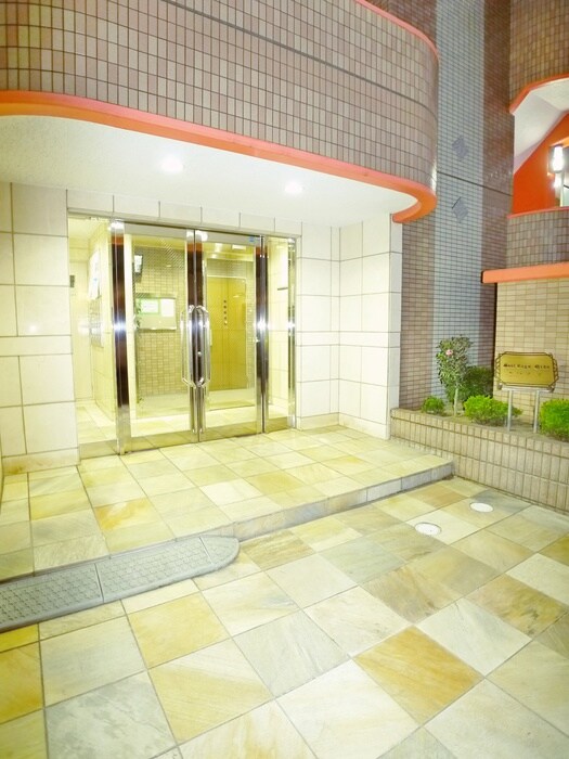 セントレジス・グランの物件外観写真