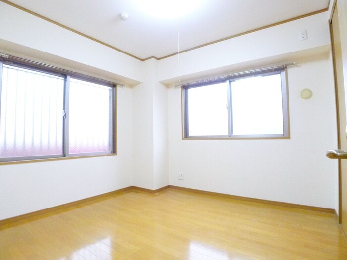 セントレジス・グランの物件内観写真