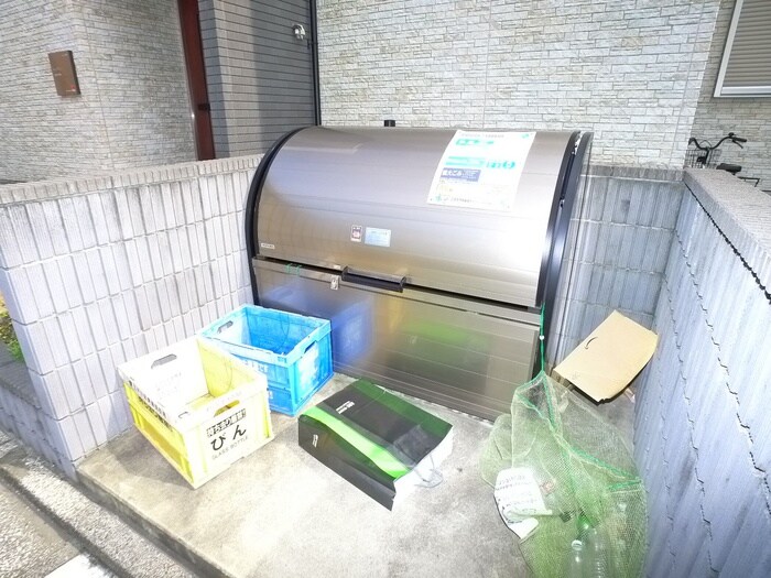 リブリ・アライの物件外観写真