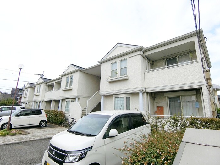 ア・ネスタＡ棟の物件外観写真