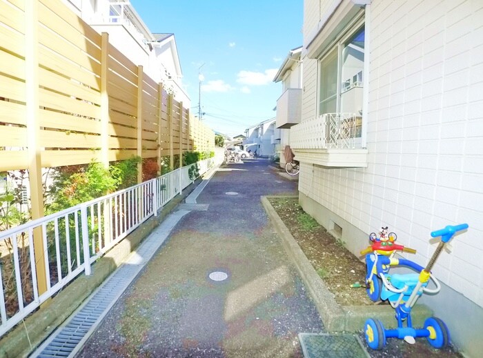 ネオグランドールＢの物件外観写真