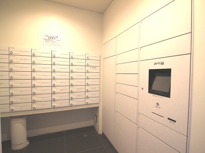 アジールコート新高円寺の物件外観写真