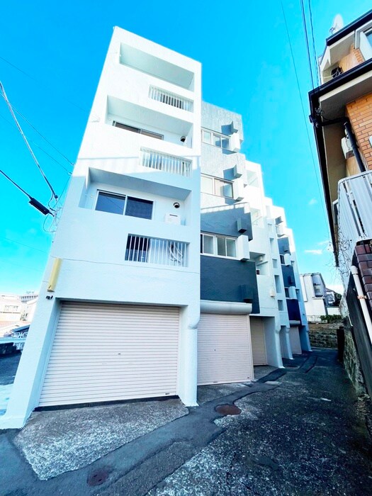 川口マンションの物件外観写真