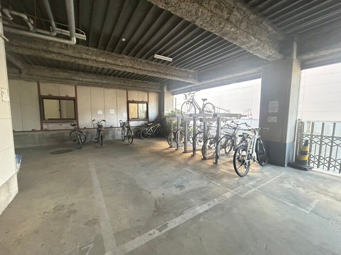 カナスカイビルの物件外観写真