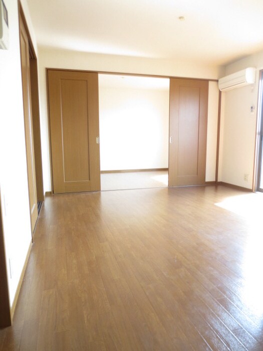 カ－サベルデＢの物件内観写真