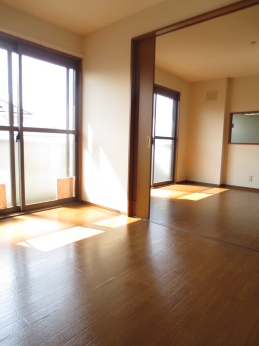 カ－サベルデＢの物件内観写真