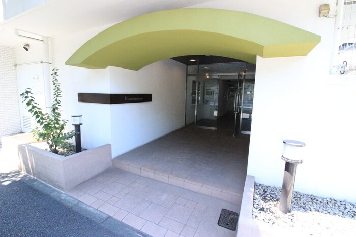 ユーコート稲田堤の物件外観写真