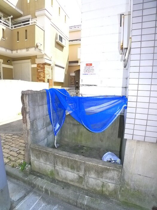 フラットセキグチの物件外観写真