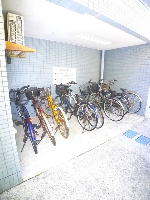 レジデンス宝の物件外観写真