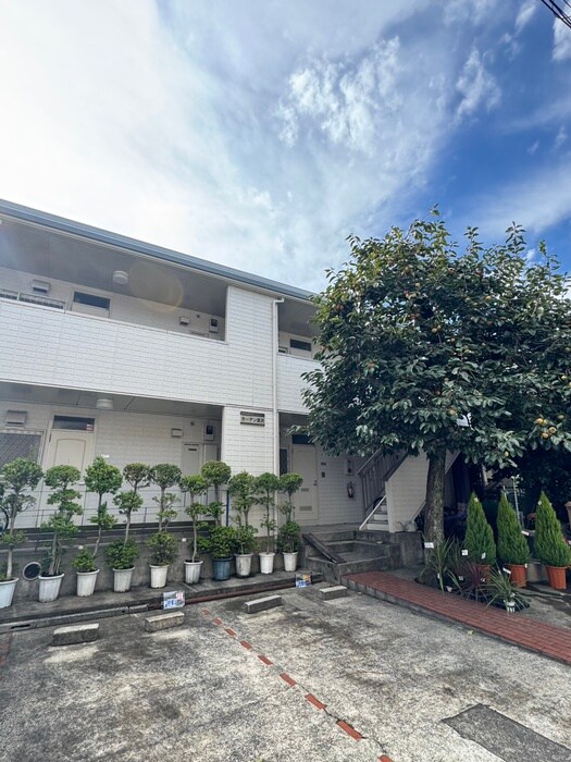 ガーデン深沢の物件外観写真