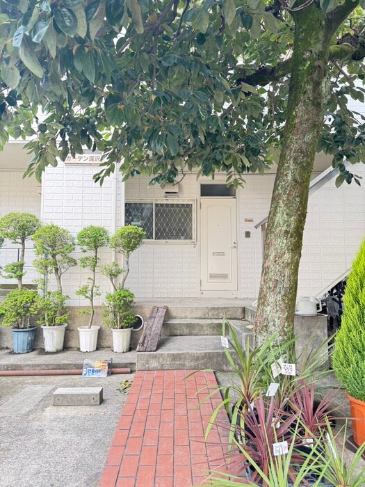 ガーデン深沢の物件外観写真