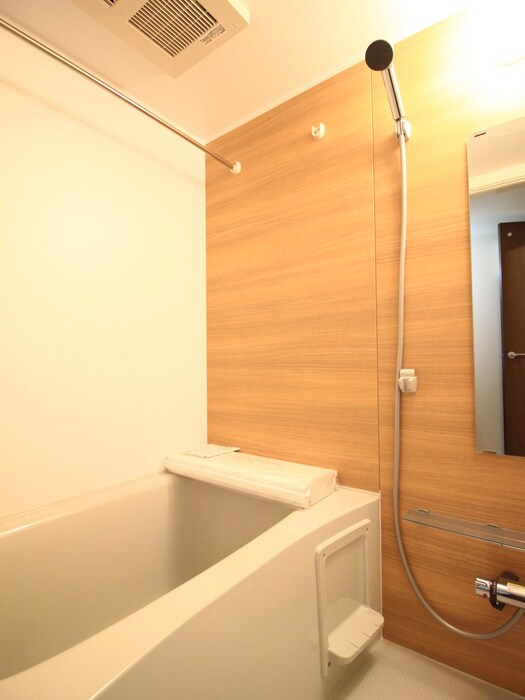 アイルトンハウスの物件内観写真